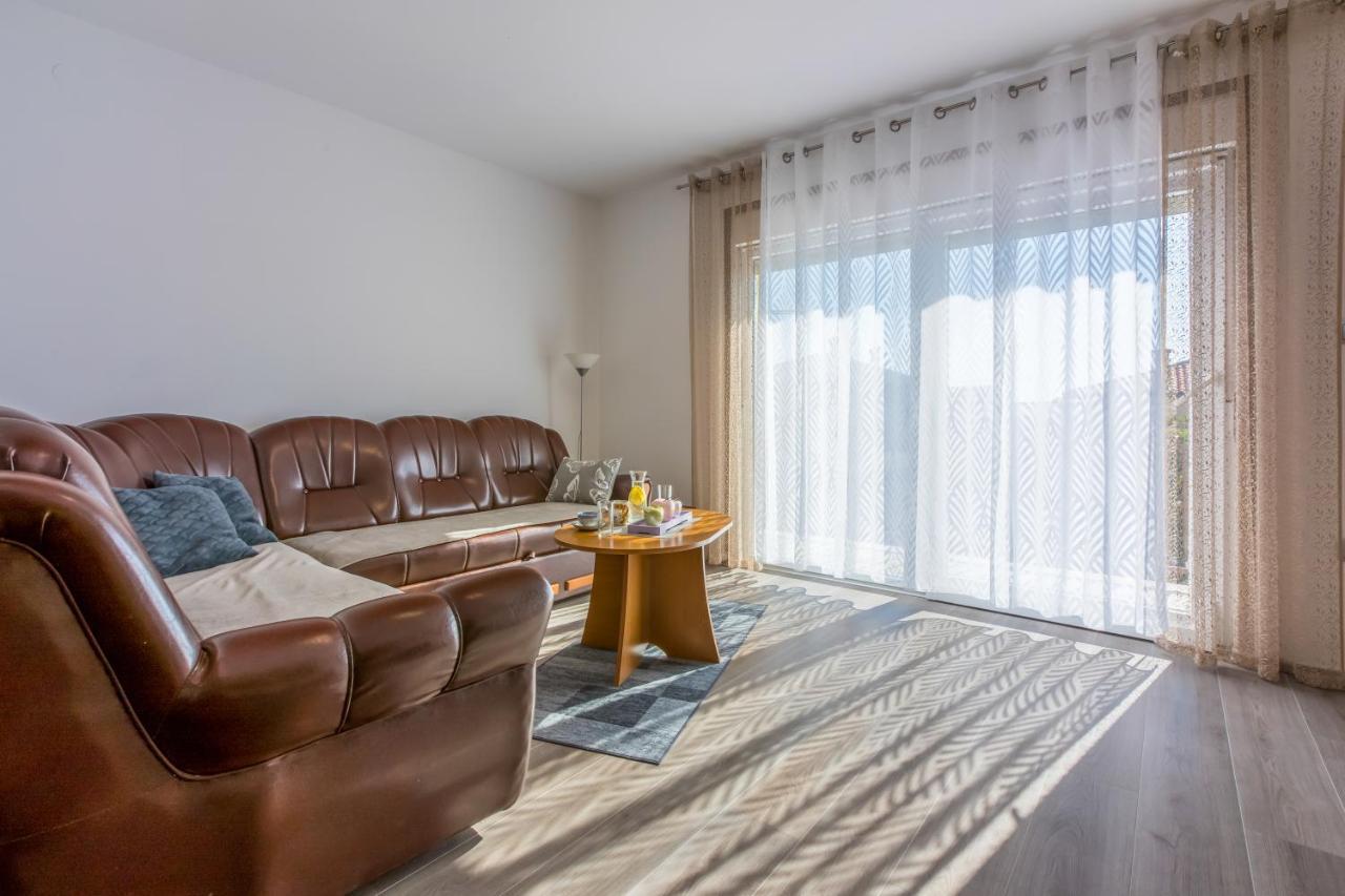 יאדראנובו Apartments Kralj Zvonimir מראה חיצוני תמונה