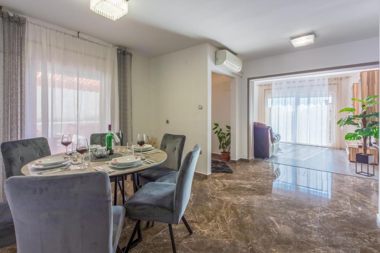 יאדראנובו Apartments Kralj Zvonimir מראה חיצוני תמונה